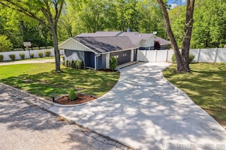 3220 Lakewood Dr, Ada, OK 74820