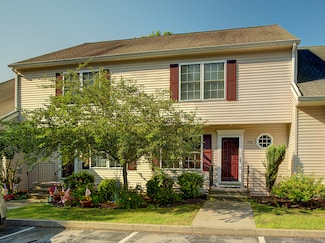 128 Briar Ln, Norwich, CT 06360