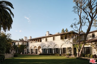 391 N Carolwood Dr, Los Angeles, CA 90077