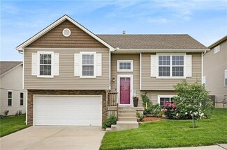 14404 Richmond Ave, Grandview, MO 64030