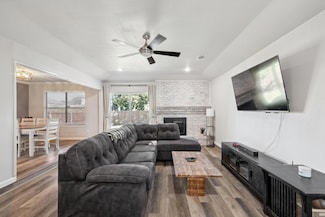 7037 Misty Meadow Dr S, Fort Worth, TX 76133
