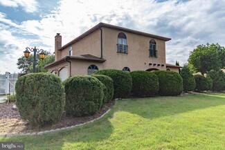 64 Carol Ln, Richboro, PA 18954