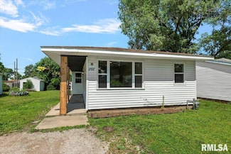 707 N Adams St, Lincoln, IL 62656