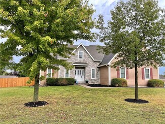 931 E Fairway Dr, Ottawa, KS 66067