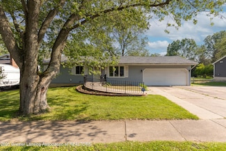 1415 Pierce Rd, Lansing, MI 48910