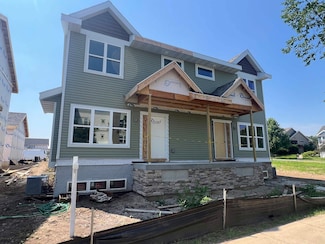 2811 Crinkle Root Dr, Fitchburg, WI 53711
