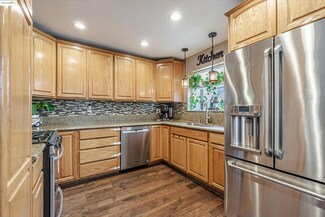 327 4th Ave S, Pleasant Hill, CA 94523
