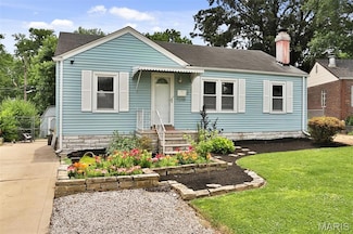 9248 Southview Ln, Saint Louis, MO 63123