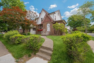 83 Crystal Ave, Staten Island, NY 10302