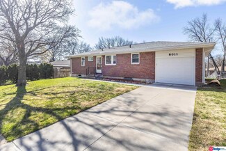 8011 Reno Rd, Lincoln, NE 68505
