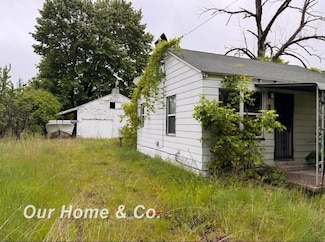2411 Troy St, Saginaw, MI 48601