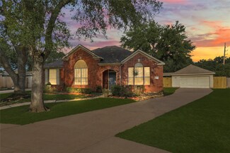 2519 Brigade Ct, Sugar Land, TX 77478