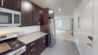 185 Lake Shore Rd Unit 2, Brighton, MA 02135