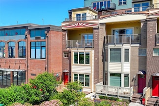 1301 8th St, Bellingham, WA 98225