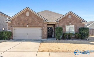 5024 Valley Cove Dr SE, Owens Cross Roads, AL 35763