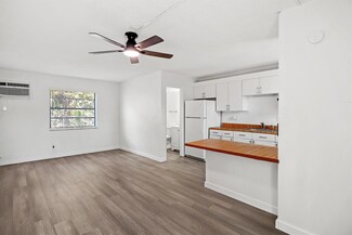 1041 SE Monterey Rd Unit B4, Stuart, FL 34994