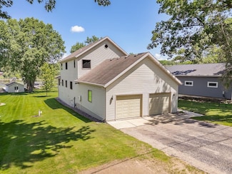 W11296 Red Cedar Dr, Lodi, WI 53555