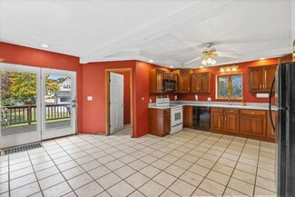 222 E Water St, Rockland, MA 02370