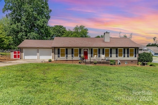 2401 Hoffman St, Gastonia, NC 28054
