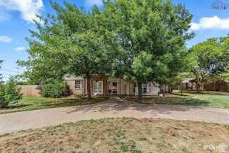423 W Cherry, Archer City, TX 76351