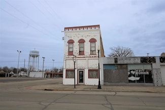 220 N Main St, Winchester, IN 47394