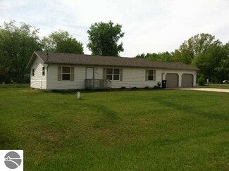 1034 Bundy Dr, Weidman, MI 48893