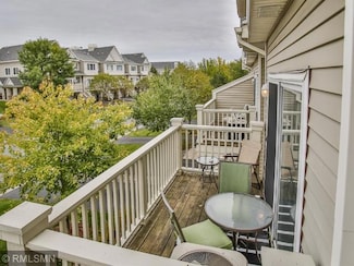 2392 Eagle Trace Ln, Woodbury, MN 55129