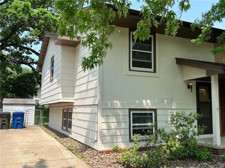 1876 E Park Ave, Des Moines, IA 50320