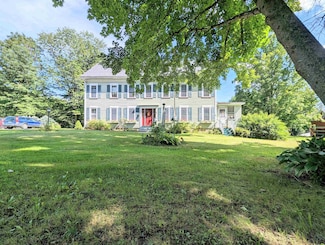 1573 Us Route 5 S, Barnet, VT 05821
