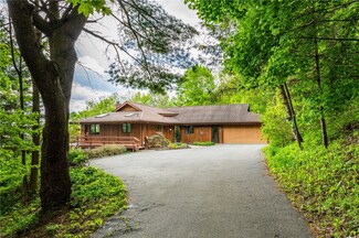 5878 Eagles Nest Dr, Naples, NY 14512