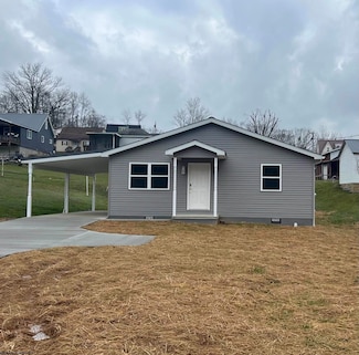 408 Charles St, Glenville, WV 26351
