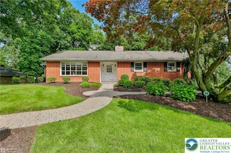 156 Forest Dr, Nazareth, PA 18064