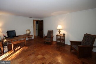 10032 Glenmere Rd, Fairfax, VA 22032
