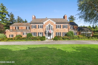 11 Bobolink Ln, Greenwich, CT 06830