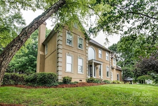 4825 1st Street Ct NW, Hickory, NC 28601
