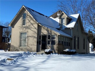308 S Main St, Tipton, IN 46072