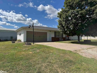 204 S Grant St, Cantril, IA 52542