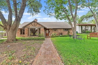 2504 Briargrove Dr, Austin, TX 78704