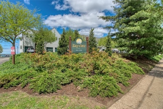 612 W 2nd St Unit 102, Erie, PA 16507