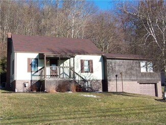 562 Lardintown Rd, Tarentum, PA 15084