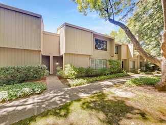22 Adelphi Ct, Sacramento, CA 95825