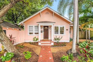 711 NE 17th Ave, Fort Lauderdale, FL 33304