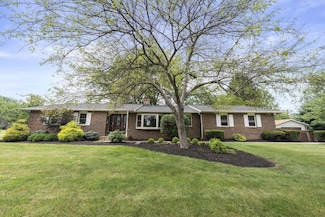 6767 Skyline Dr E, Columbus, OH 43235