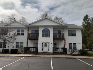 1021 E Lincoln St Unit 2, East Tawas, MI 48730