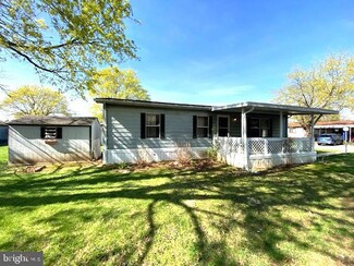 8943 Breinig Run Cir, Breinigsville, PA 18031