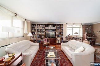 6040 Boulevard E Unit 23G, West New York, NJ 07093