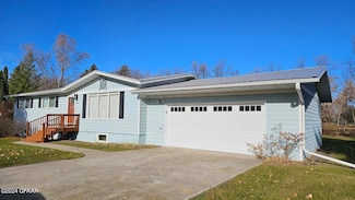 212 Golf Ave, McVille, ND 58254