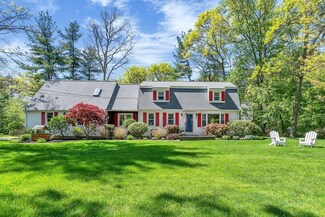 3 Village Rd, Mansfield, MA 02048