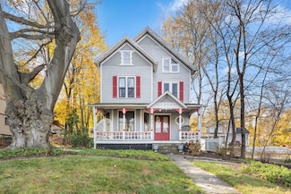 9 Mountainville Rd, Danbury, CT 06810