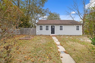 803 Meade Ave, Bellport, NY 11713